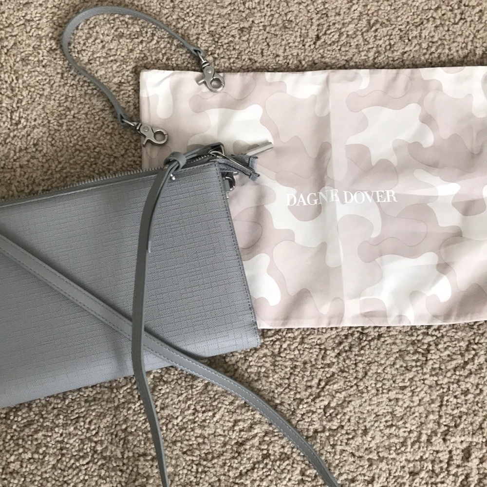 Dagne Dover Essentials Clutch Wallet EUC